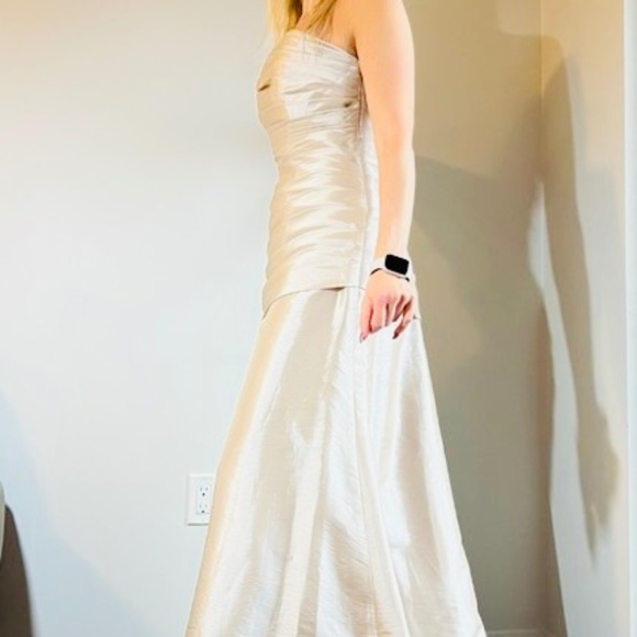 Mori Lee New Party Dress With Tag Size 12 Gold Colour - Picture 2 of 4